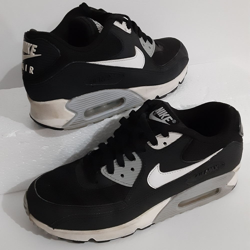 Nike Air Max 90 Womens Shoes Size 8.5